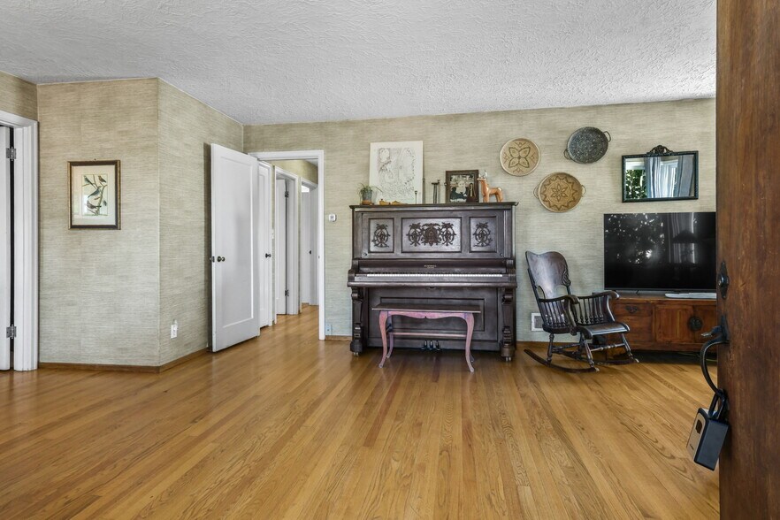 Building Photo - 4416 NE Prescott St