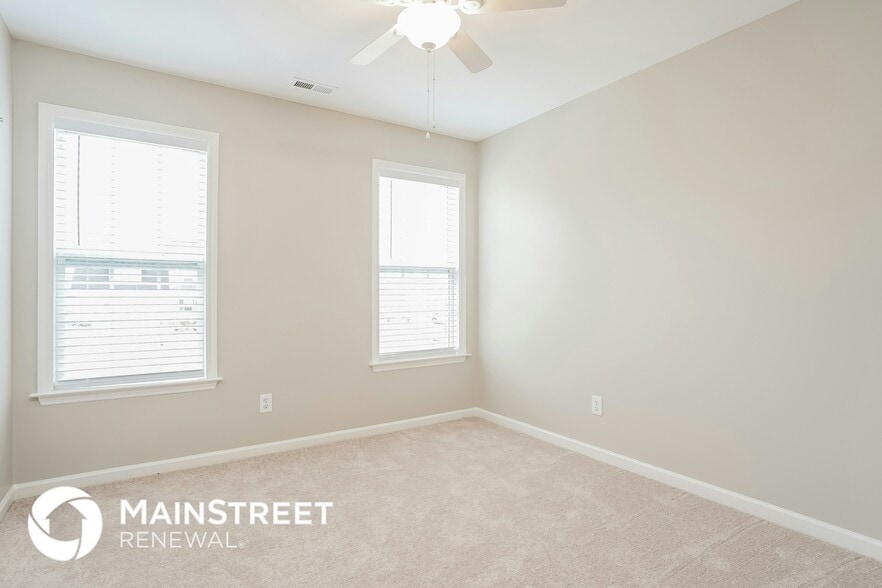 Building Photo - 114 Clarence Ln