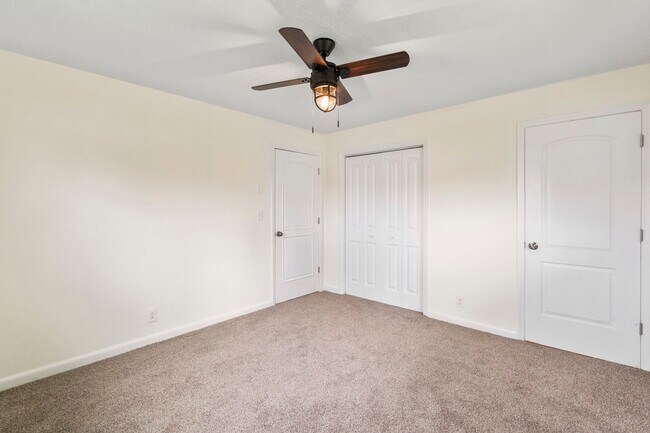 Building Photo - 1331 Phils Dr