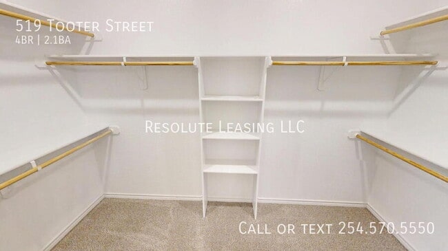 Building Photo - 519 Tooter St