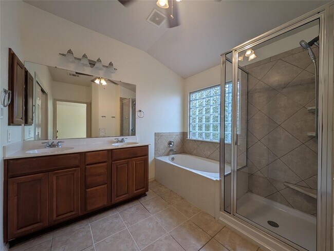 Building Photo - 1602 Westmeadow Trail