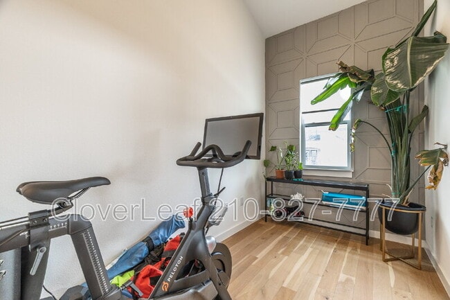 Building Photo - 102 Tendick St