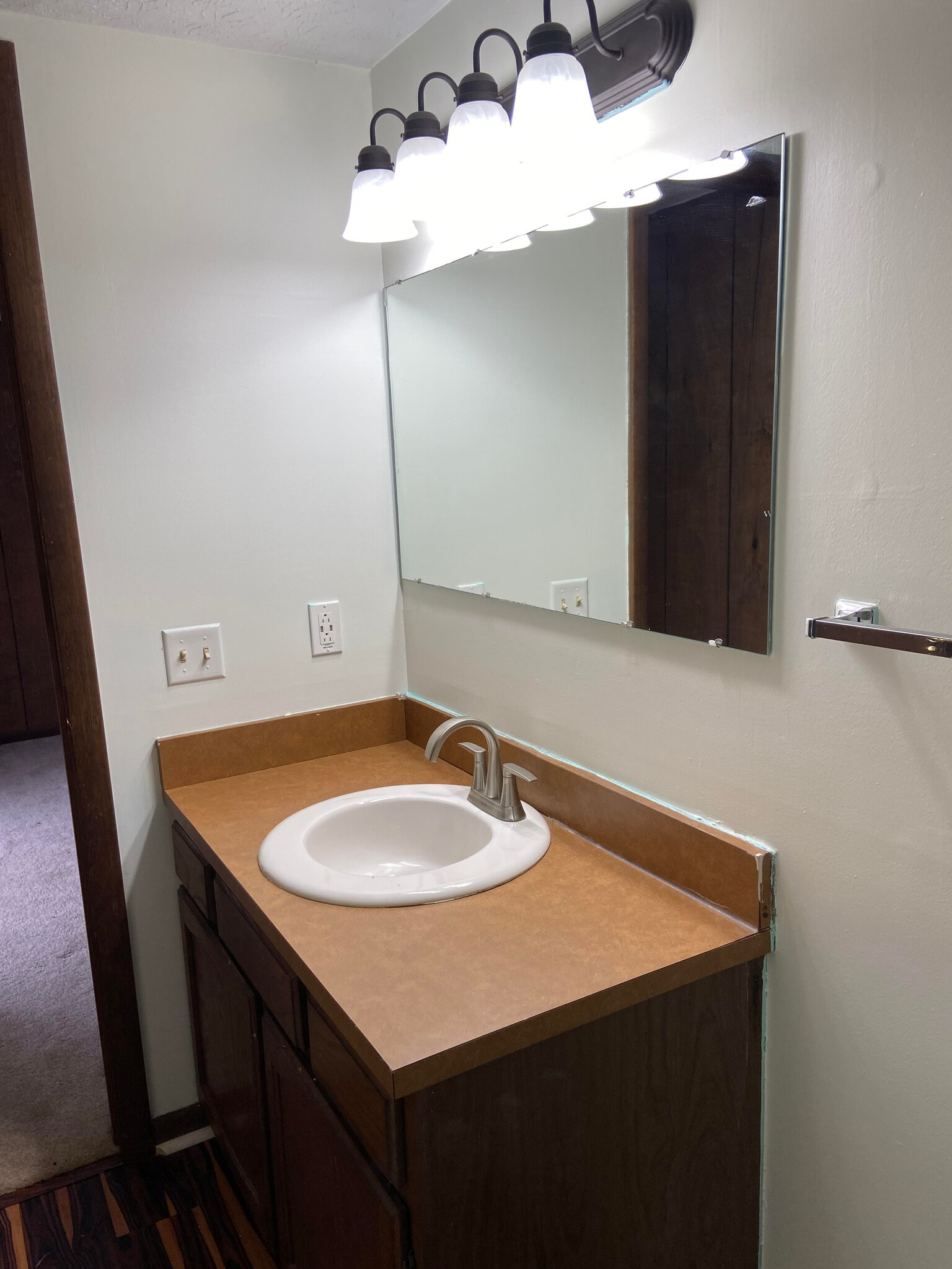 Lower 1/2 bath - 1324 Aarons Way