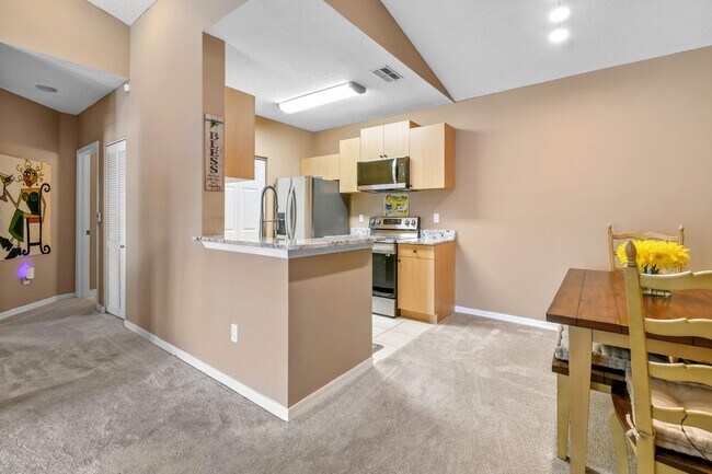 Building Photo - 10354 Fox Trail Rd S
