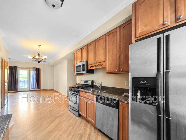 Building Photo - 4904 N Drake Ave