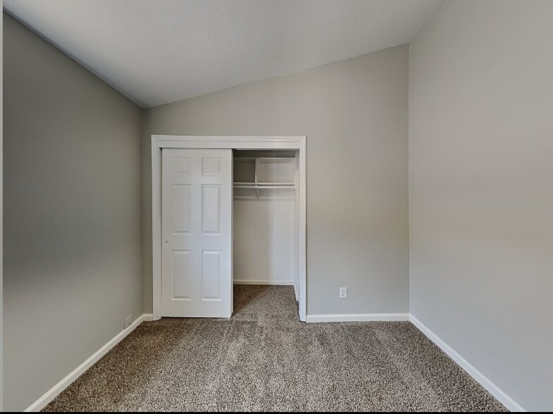 Building Photo - 8346 Oakenshield Cir