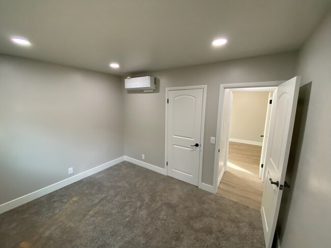 Building Photo - 2880 Winter Ct