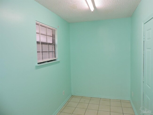Building Photo - 1310 Pinnacle Dr