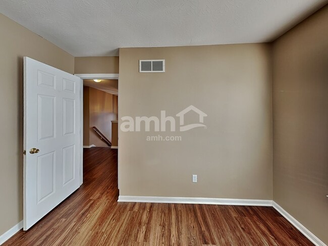 Building Photo - 911 Balsam Wood Ln