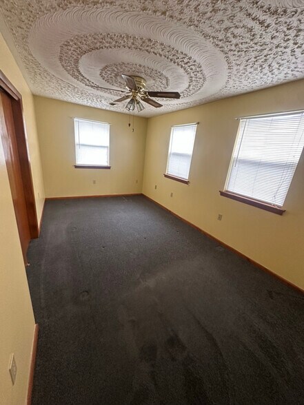 Building Photo - 7349 Waldman Ave