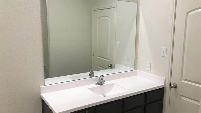 Building Photo - 20731 Solstice Point Dr
