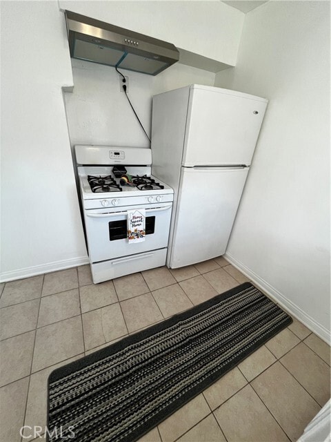 Building Photo - 4522 Normandie Ave