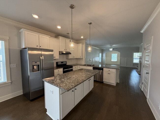 Building Photo - 22 Desert Oak Ct SW
