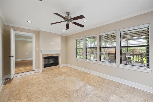 Building Photo - 3207 Aberdeen Way