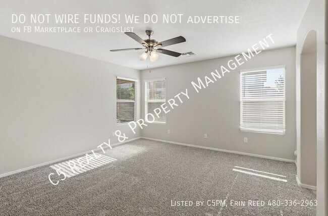 Building Photo - 12541 W Woodland Ave