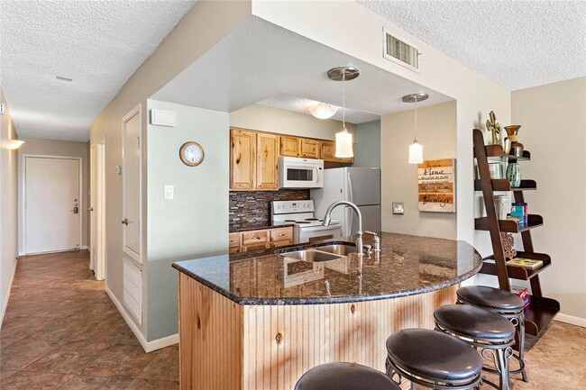 Kitchen area - 12500 Melville Dr