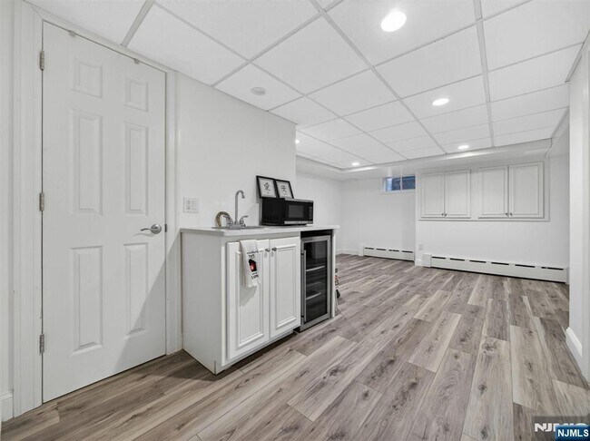 Building Photo - 36 Grove