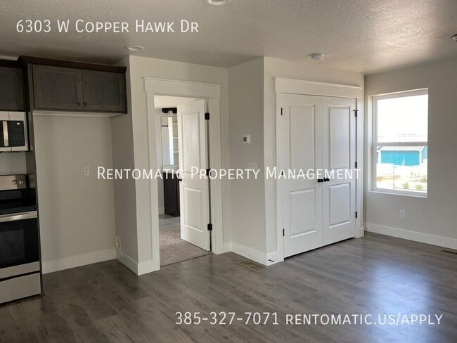 Building Photo - 6303 W Copper Hawk Dr