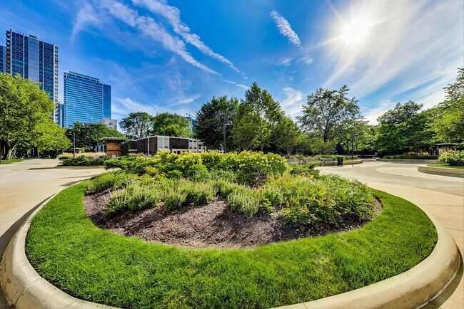 Building Photo - 1560 N Sandburg Terrace