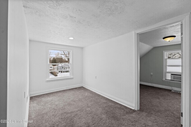 Building Photo - 1710 Pershing Ave