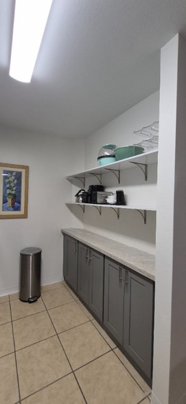 Building Photo - 4955 Hanawai St