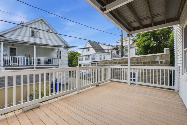 Building Photo - 5 Franconia St