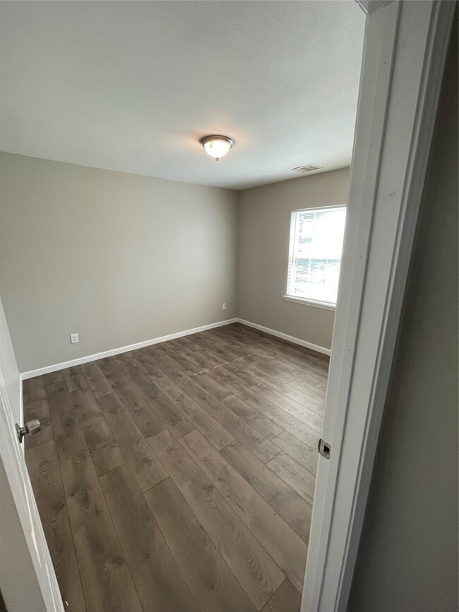 Building Photo - 3211 Retta St