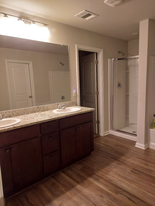 Master bath - 13060 Fowler Dr