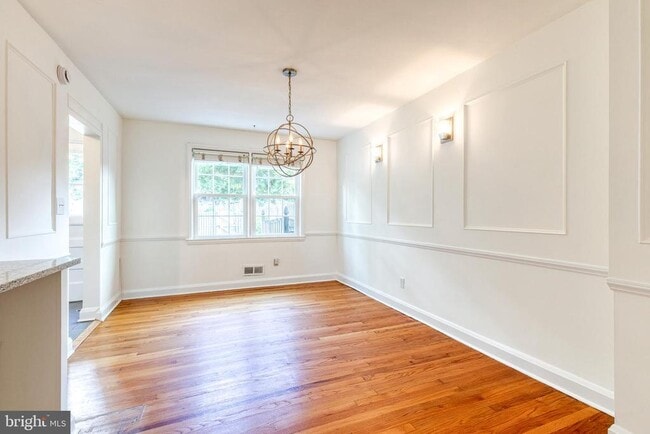 Building Photo - 132 Dumbarton Rd