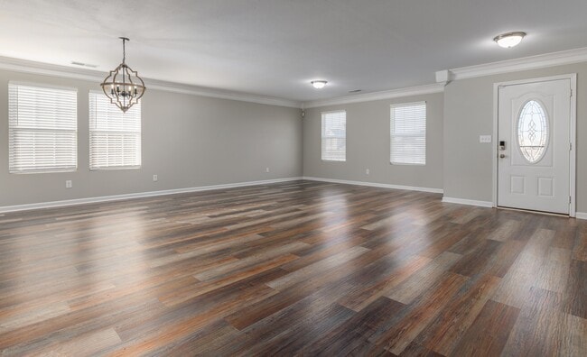 Building Photo - 2415 Bell Manor Dr SW