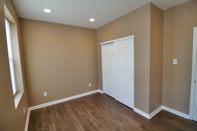 Building Photo - 4400 Lancaster Ave