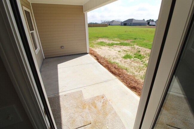 Building Photo - 6083 Forest Dr