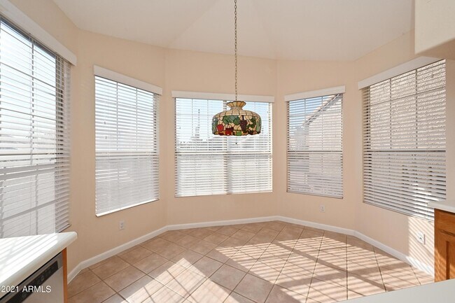 Building Photo - 5730 E Gelding Dr