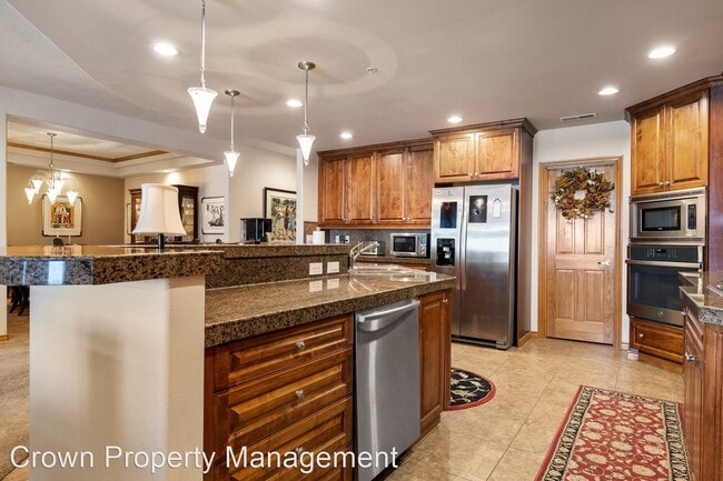 Building Photo - 3 br, 2.5 bath House - 386 Columbia Point ...