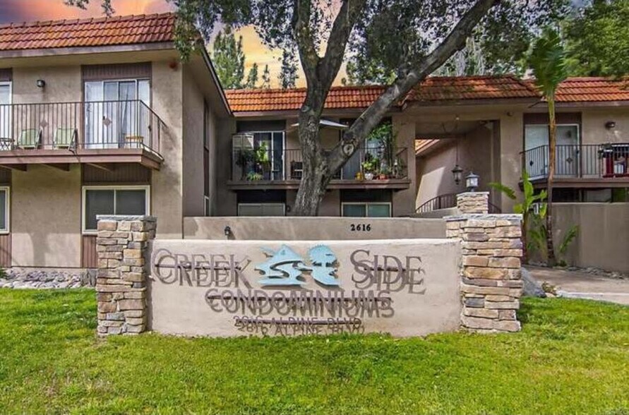 Building Photo - 2616 Alpine Blvd