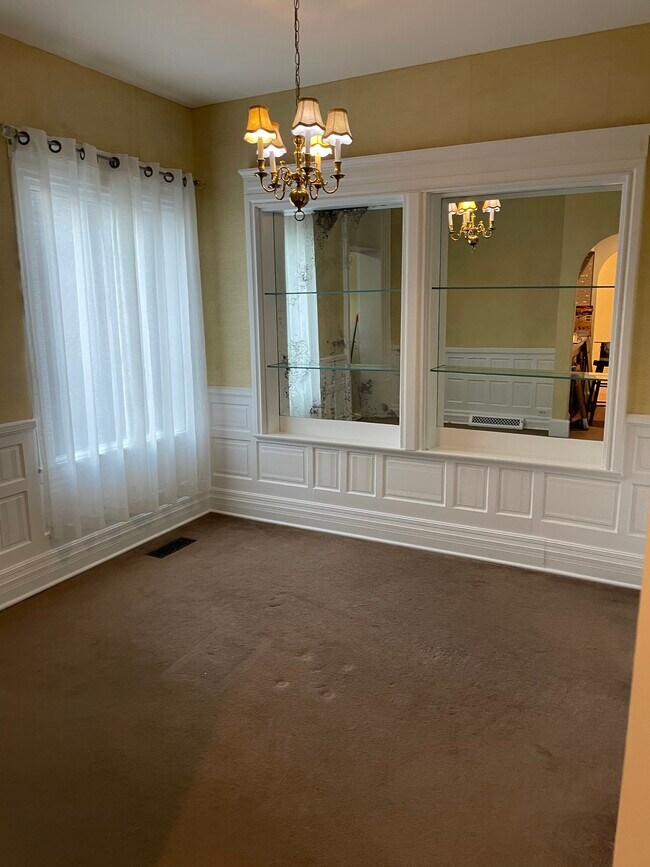 Dining Room - 471 Virginia St