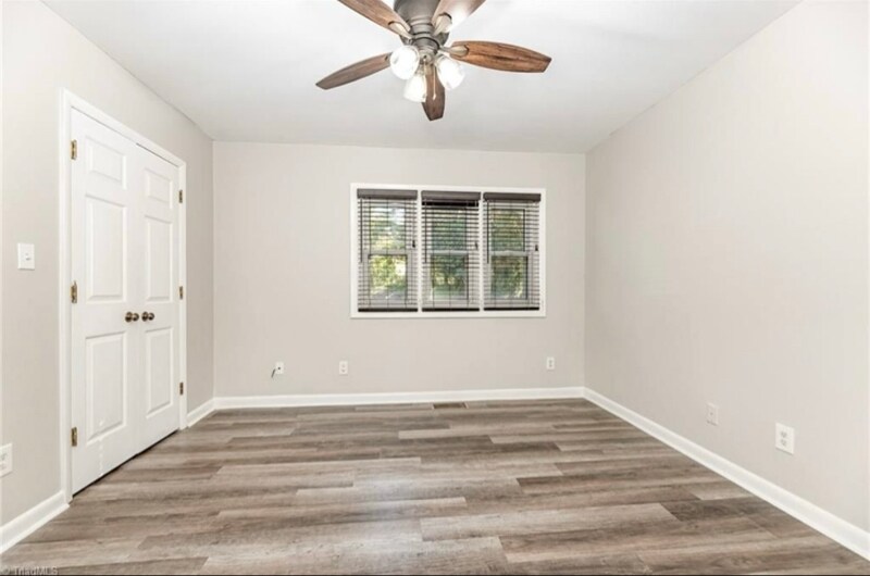 Building Photo - 1074 Hickory Glen Rd