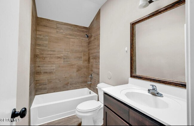 Building Photo - 11041 Gem Valley Rd