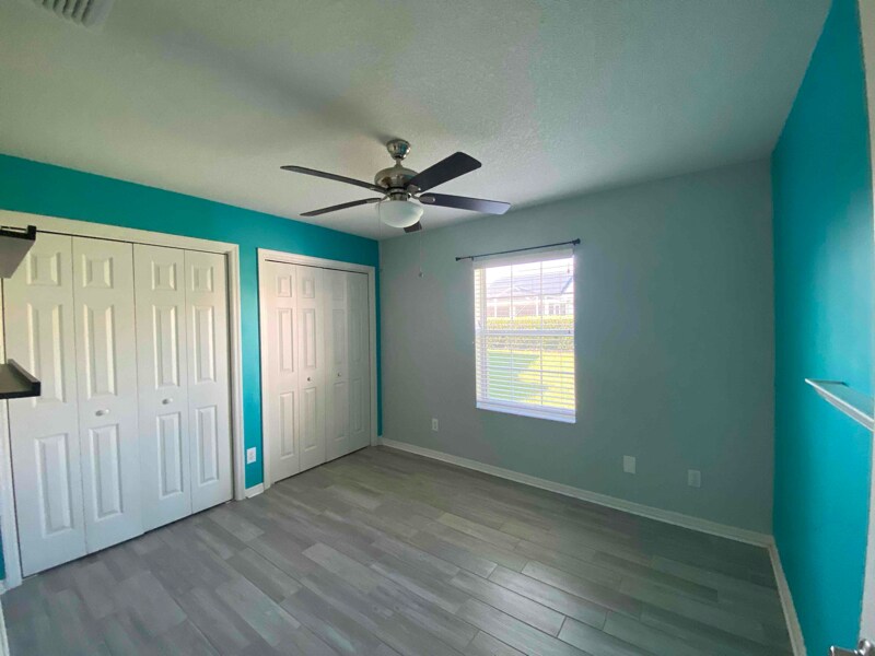 Building Photo - 3915 E Lake Todd Dr