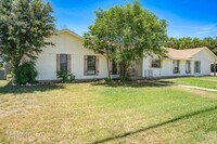 Building Photo - 951 Kenwood Dr