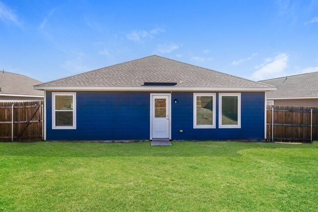 Building Photo - 10952 SW 23rd Pl