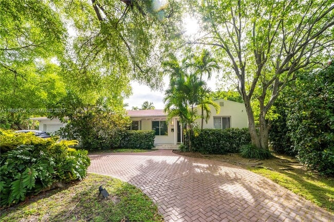 Building Photo - 4455 Alton Rd