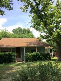 Building Photo - 1706 W 34th St