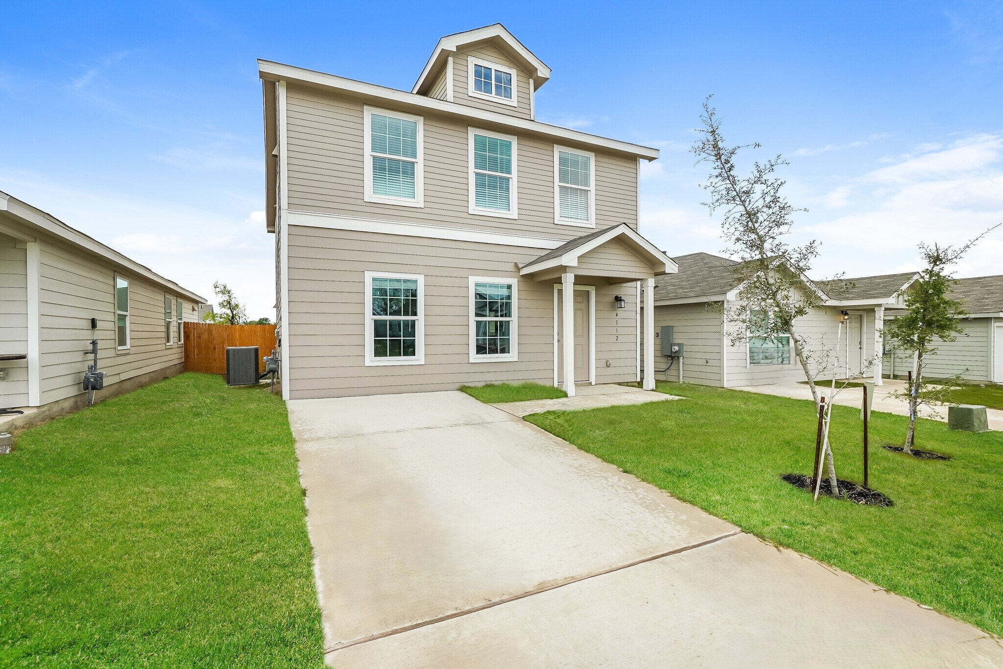 Building Photo - 4124 Waterfall Cv