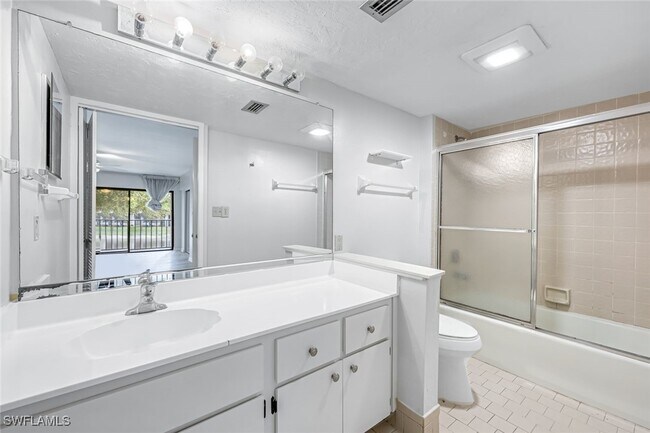 Building Photo - 537 Lake Louise Cir