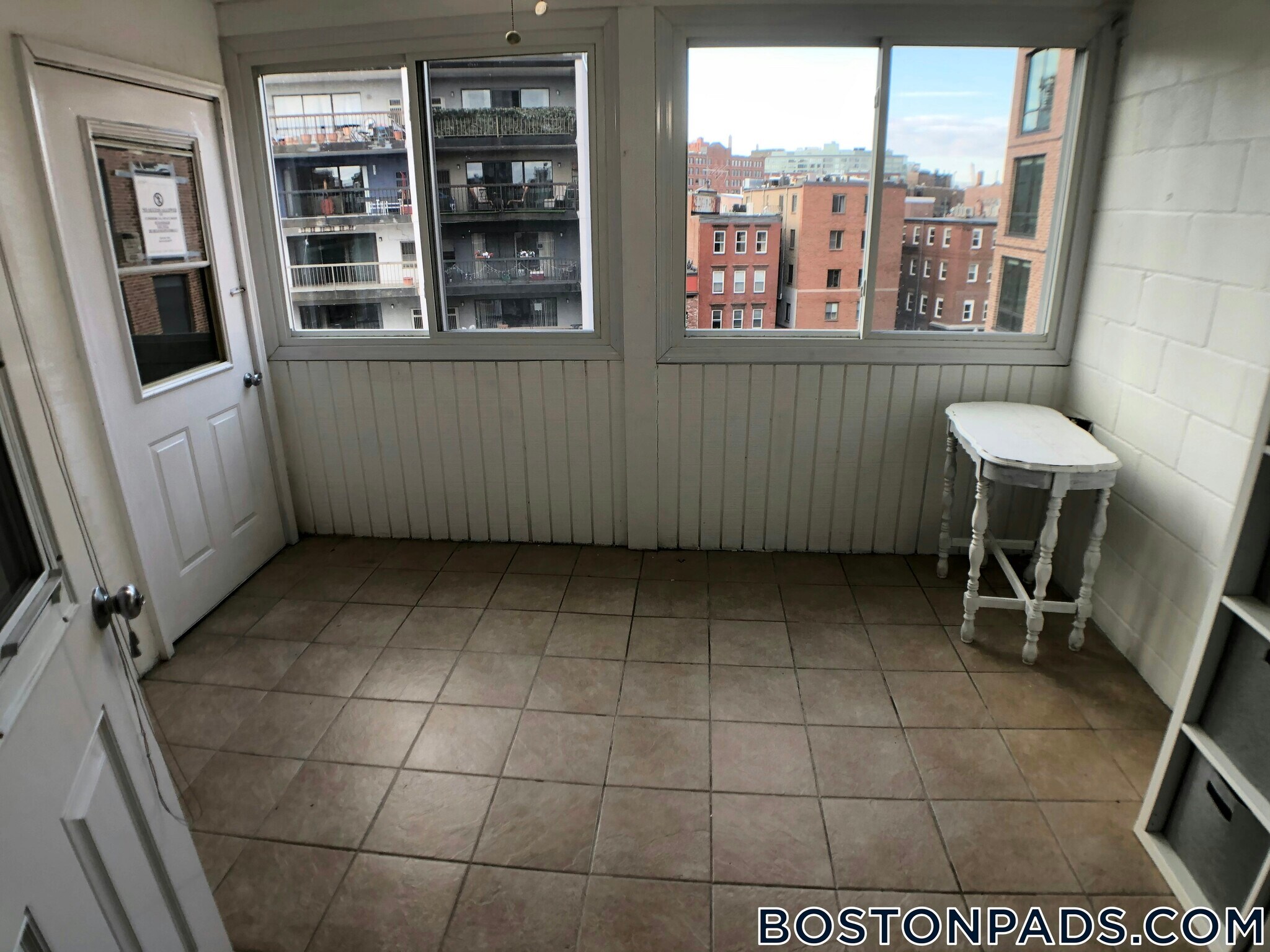 Building Photo - 238 Hanover St