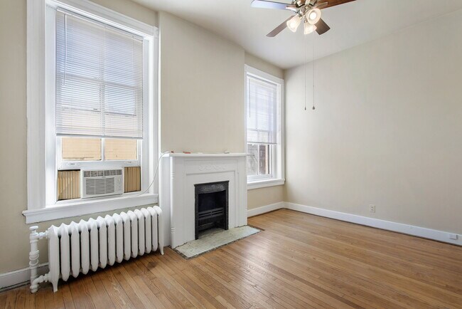 Building Photo - 2604 Grove Ave