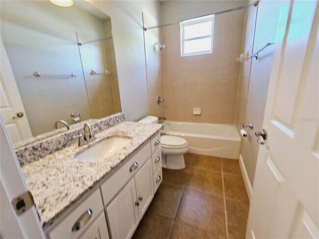 Building Photo - 1930 Saddlewood Ct