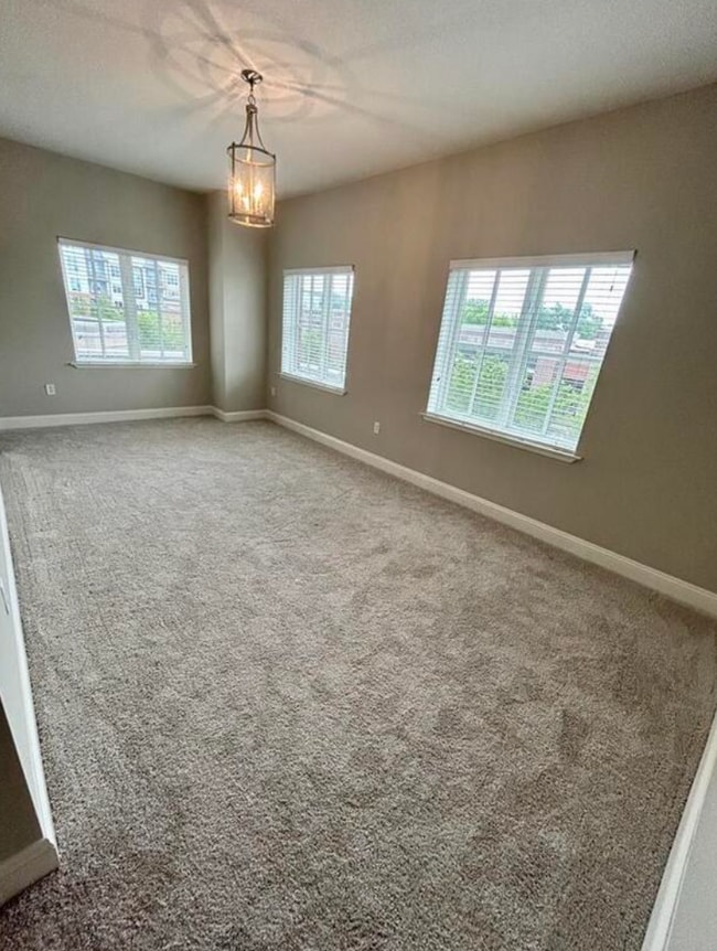 Building Photo - 721 Gov Morrison St