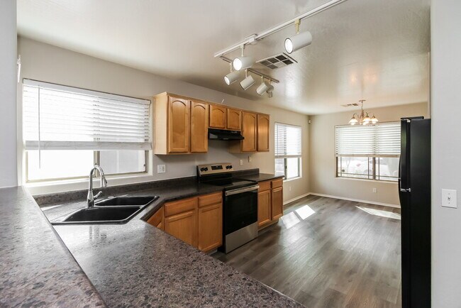 Building Photo - 13402 W Watson Ln